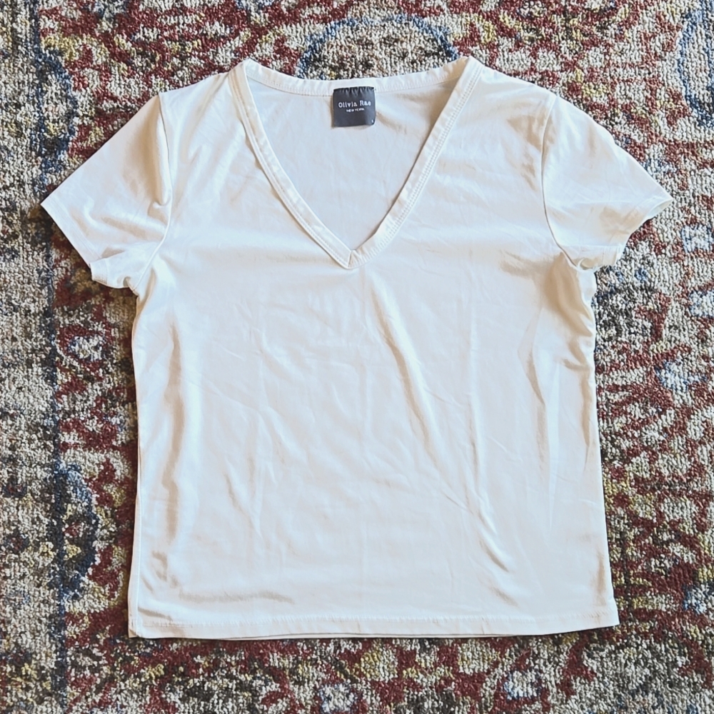 White Olivia Rae T-shirt Short Sleeves Size Large